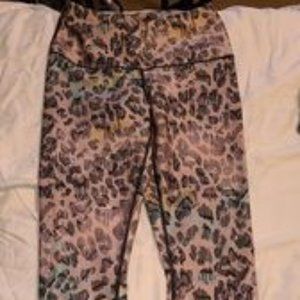 I love these! Silky feeling, high waisted, full length leggings, size small.